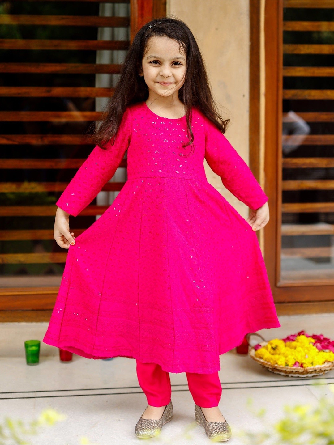 Thread & Button Girls Embroidered Regular Sequinned Pure Cotton Kurta with Trousers, Pink
Thread & Button Girls Embroidered Regular Sequinned Pure Cotton Kurta with Trousers, Pink