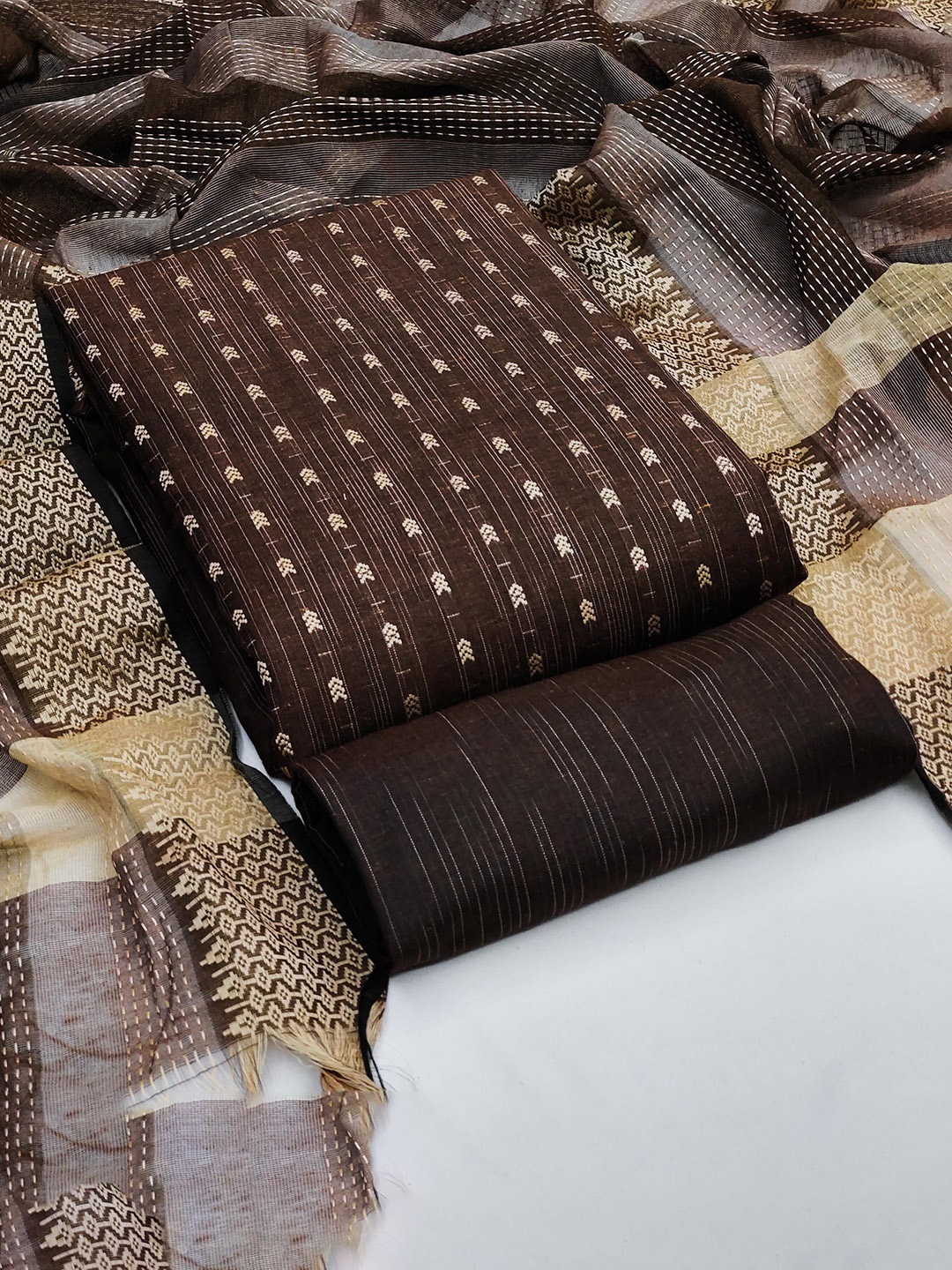 SAINOOR Geometric Woven Design Cotton Jacquard Unstitched Dress Material, Brown
SAINOOR Geometric Woven Design Cotton Jacquard Unstitched Dress Material, Brown