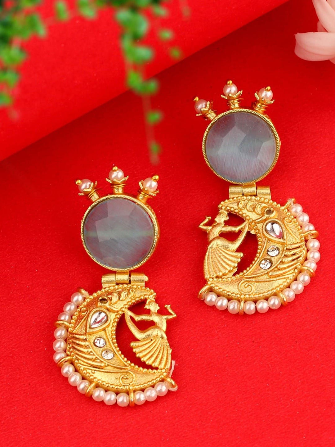 SANAA CREATIONS Gold-Plated Artificial Stones Studded & Beaded Contemporary Drop Earrings
SANAA CREATIONS Gold-Plated Artificial Stones Studded & Beaded Contemporary Drop Earrings