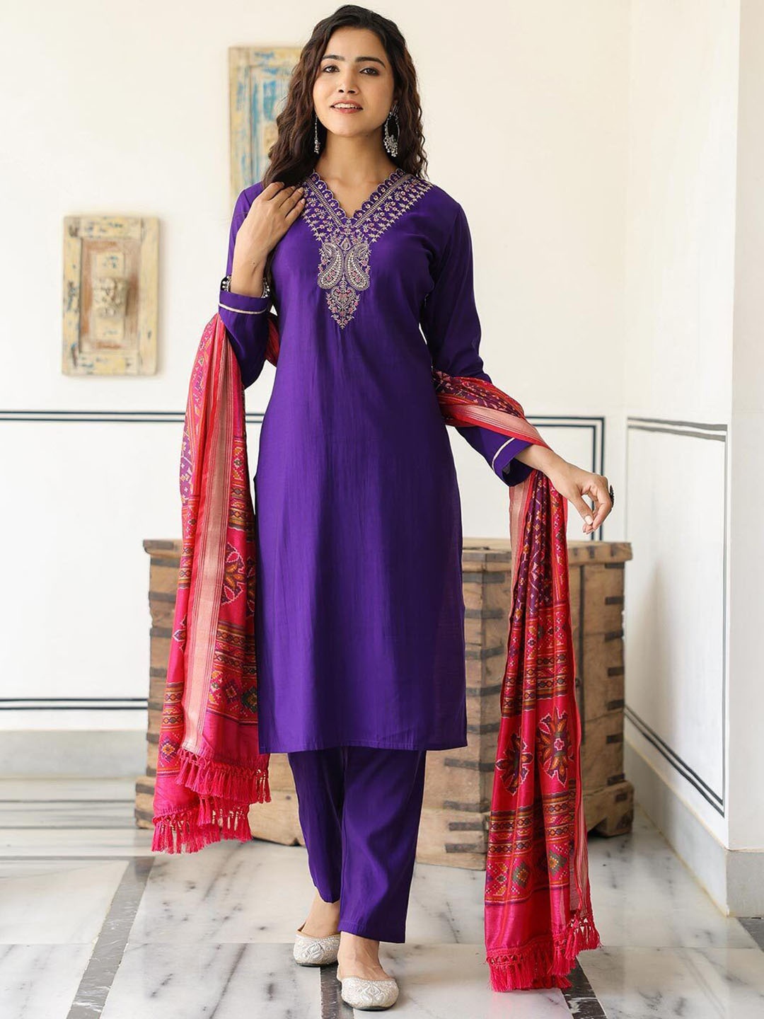 A.V.M. SILK MILLS Women Floral Embroidered Regular Pure Cotton Kurta with Trousers & With Dupatta, Purple
A.V.M. SILK MILLS Women Floral Embroidered Regular Pure Cotton Kurta with Trousers & With Dupatta, Purple