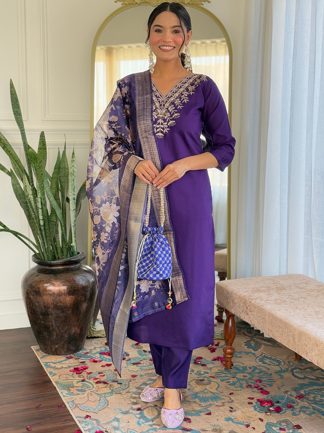 Navlik Floral Yoke Design Thread Work Chanderi Silk Straight Kurta with Trousers & Dupatta, Blue
Navlik Floral Yoke Design Thread Work Chanderi Silk Straight Kurta with Trousers & Dupatta, Blue