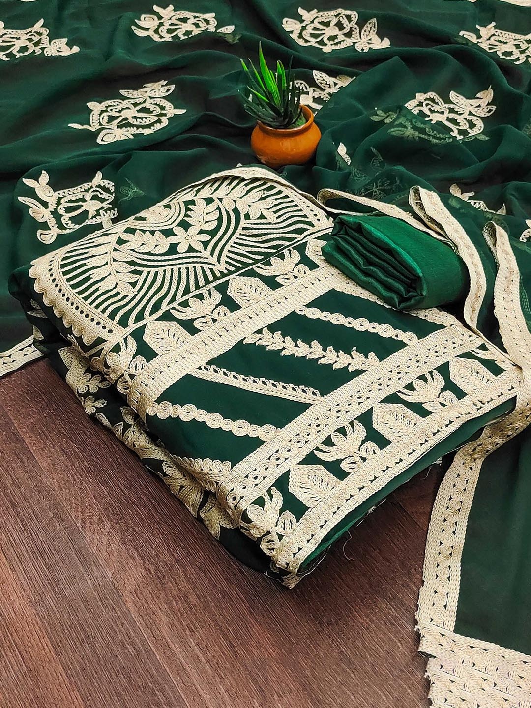 SAINOOR Ethnic Motifs Embroidered Zari Silk Georgette Unstitched Dress Material, Green
SAINOOR Ethnic Motifs Embroidered Zari Silk Georgette Unstitched Dress Material, Green