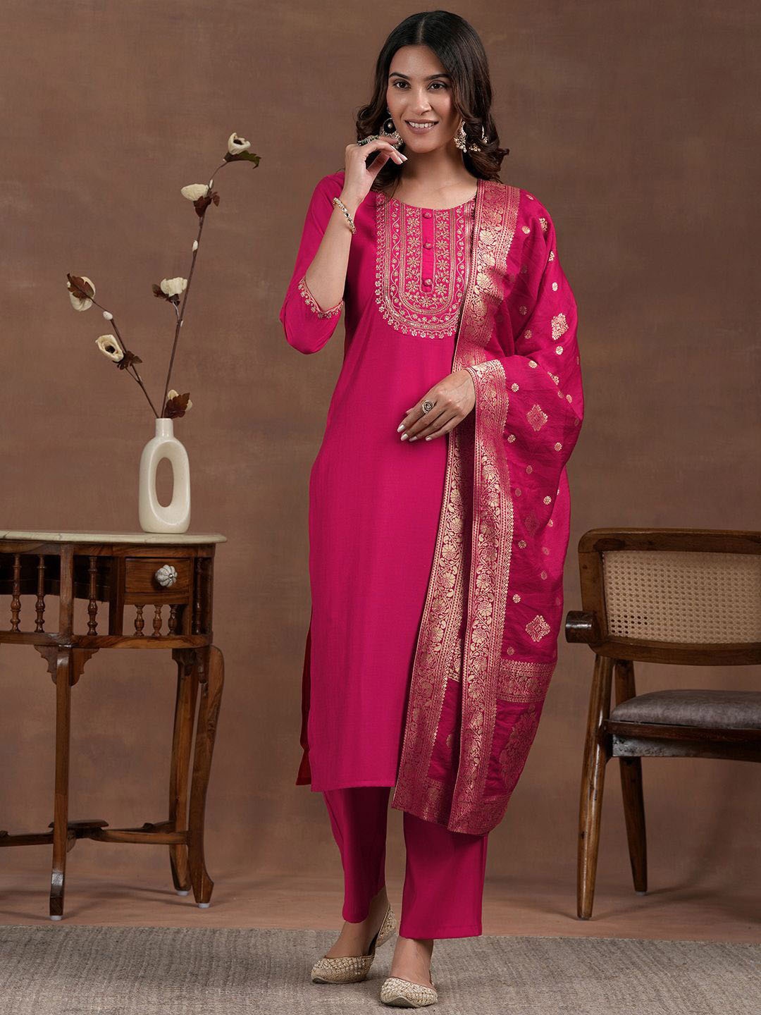 A.V.M. SILK MILLS Women Floral Embroidered Regular Pure Cotton Kurta with Trousers & With Dupatta, Pink
A.V.M. SILK MILLS Women Floral Embroidered Regular Pure Cotton Kurta with Trousers & With Dupatta, Pink