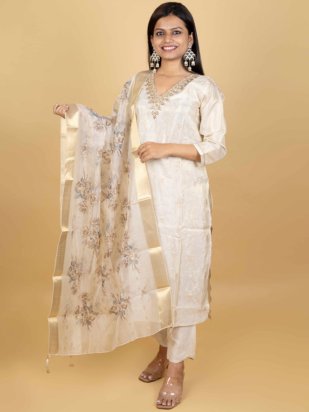 The Kalakriti House Floral Embroidered Pure Silk Straight Kurta With Trousers & Dupatta, Cream
The Kalakriti House Floral Embroidered Pure Silk Straight Kurta With Trousers & Dupatta, Cream