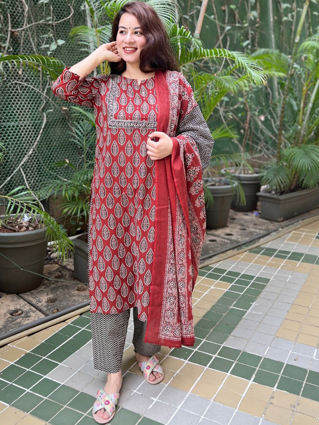 Rangreza Ethnic Floral Printed Pure Cotton Straight Kurta with Palazzo & Dupatta, Brown
Rangreza Ethnic Floral Printed Pure Cotton Straight Kurta with Palazzo & Dupatta, Brown