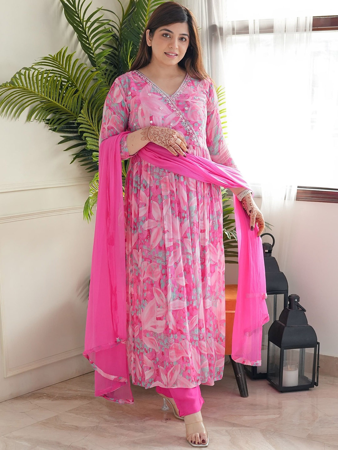 NIZA FASHION Women Floral Embroidered Regular Kurta with Trousers & With Dupatta, Pink
NIZA FASHION Women Floral Embroidered Regular Kurta with Trousers & With Dupatta, Pink