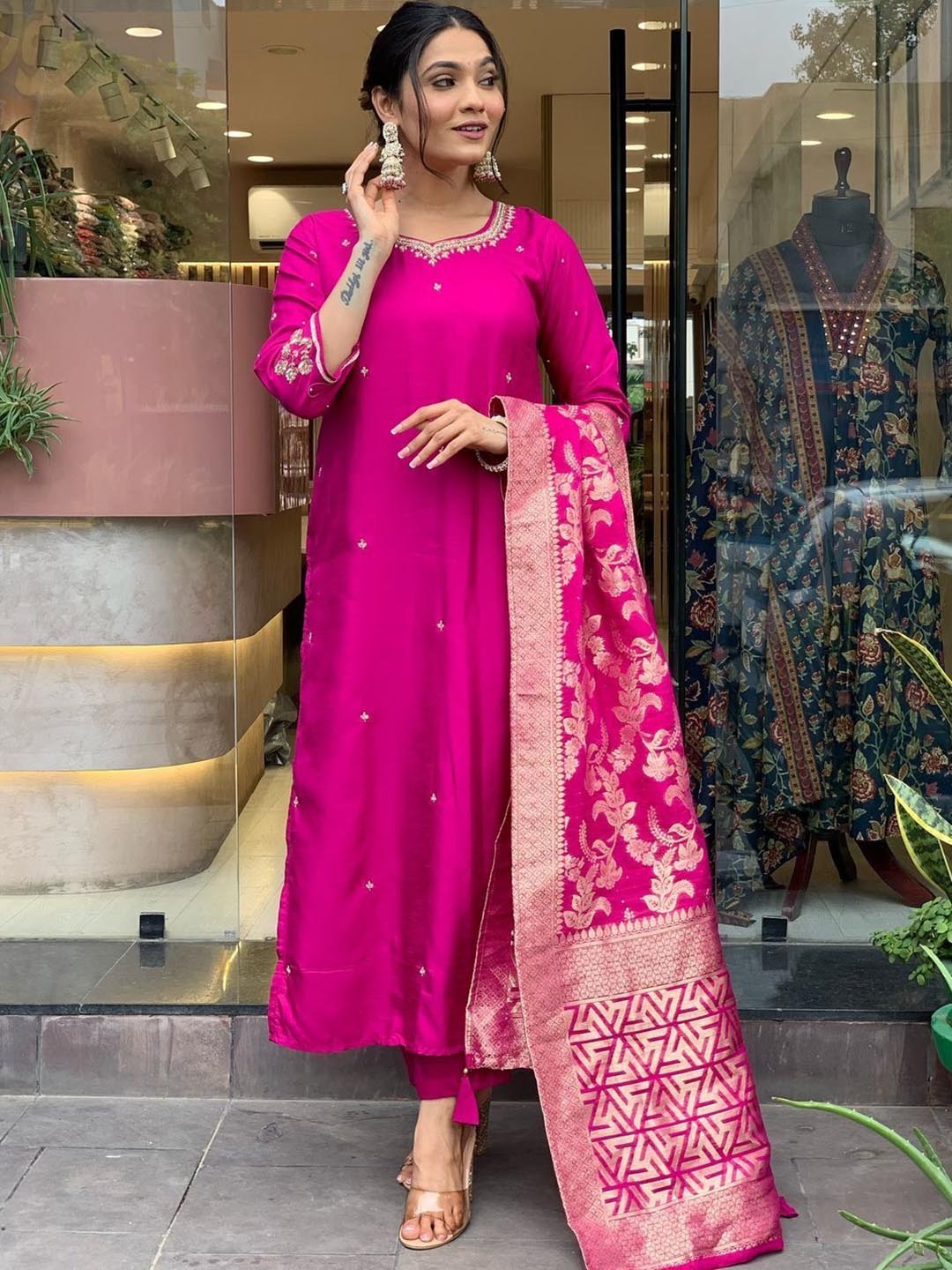 A.V.M. SILK MILLS Women Floral Embroidered Regular Pure Cotton Kurti with Trousers & With Dupatta, Pink
A.V.M. SILK MILLS Women Floral Embroidered Regular Pure Cotton Kurti with Trousers & With Dupatta, Pink