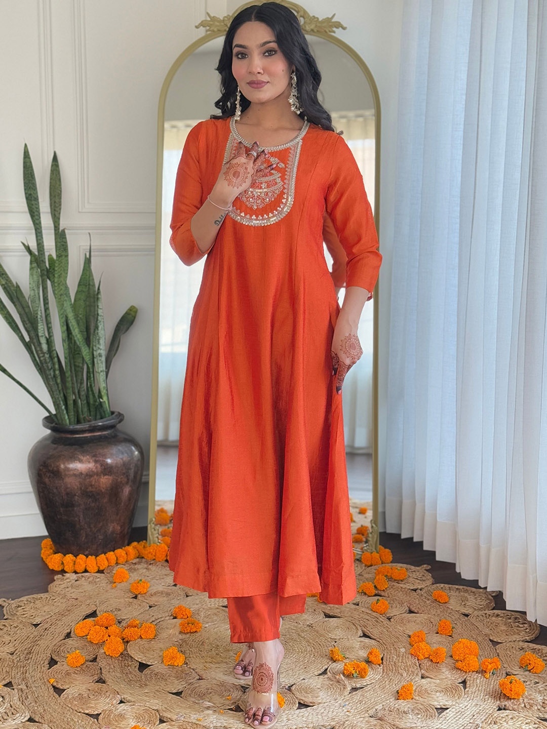 NIZA FASHION Women Ethnic Motifs Embroidered Regular Kurta with Trousers & With Dupatta, Orange
NIZA FASHION Women Ethnic Motifs Embroidered Regular Kurta with Trousers & With Dupatta, Orange