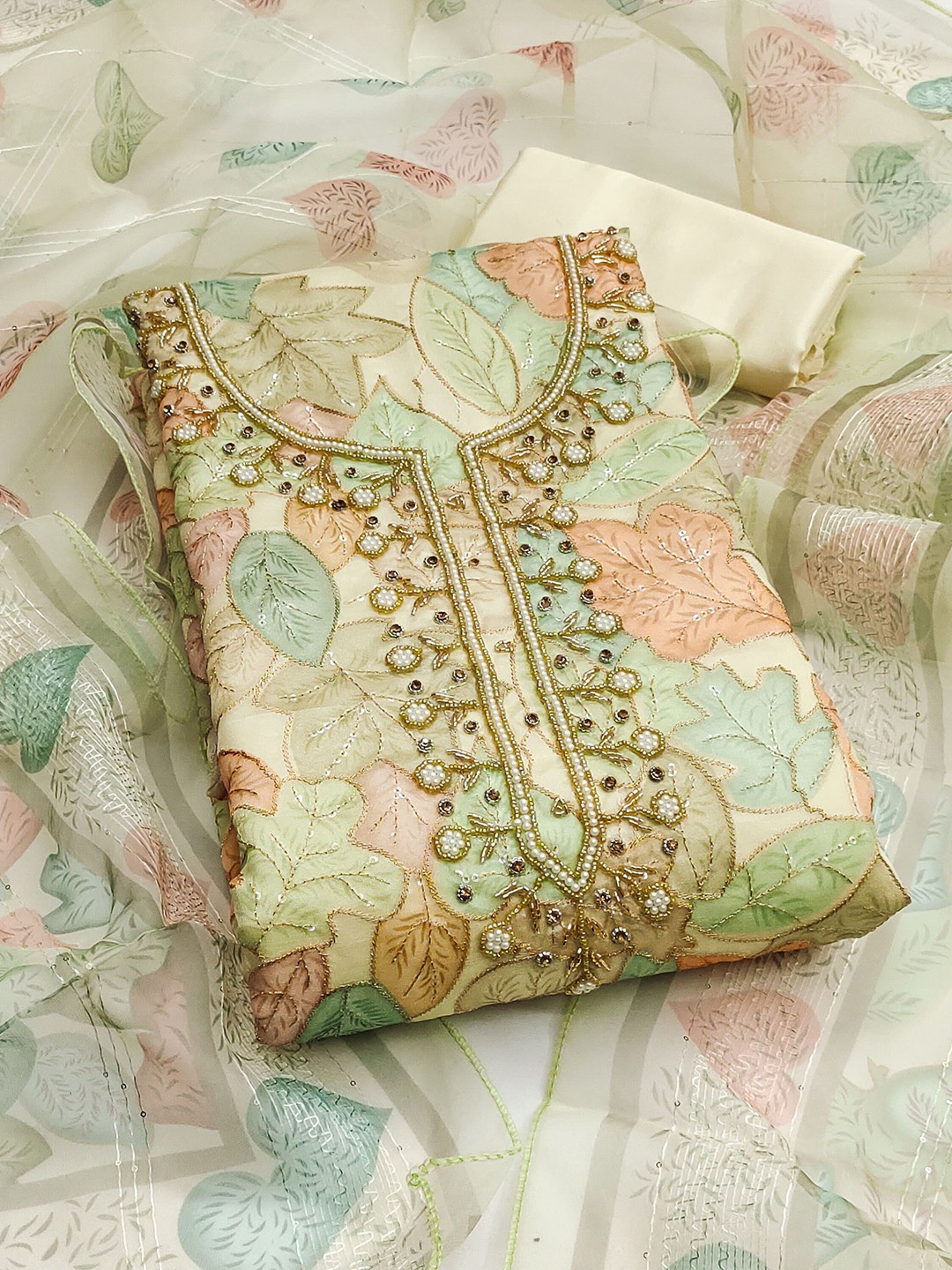 SAINOOR Floral Beads and Stones Embroidered Organza Semi-Stitched Dress Material, Green
SAINOOR Floral Beads and Stones Embroidered Organza Semi-Stitched Dress Material, Green