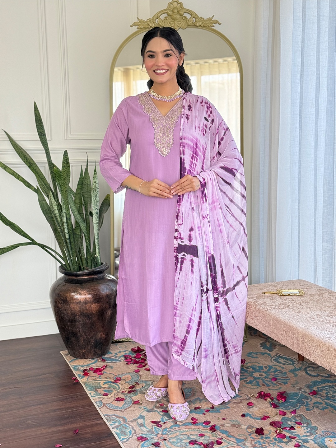 Moda Rapido Floral Yoke Design V-Neck Straight Kurta with Trousers & Dupatta, Lavender
Moda Rapido Floral Yoke Design V-Neck Straight Kurta with Trousers & Dupatta, Lavender