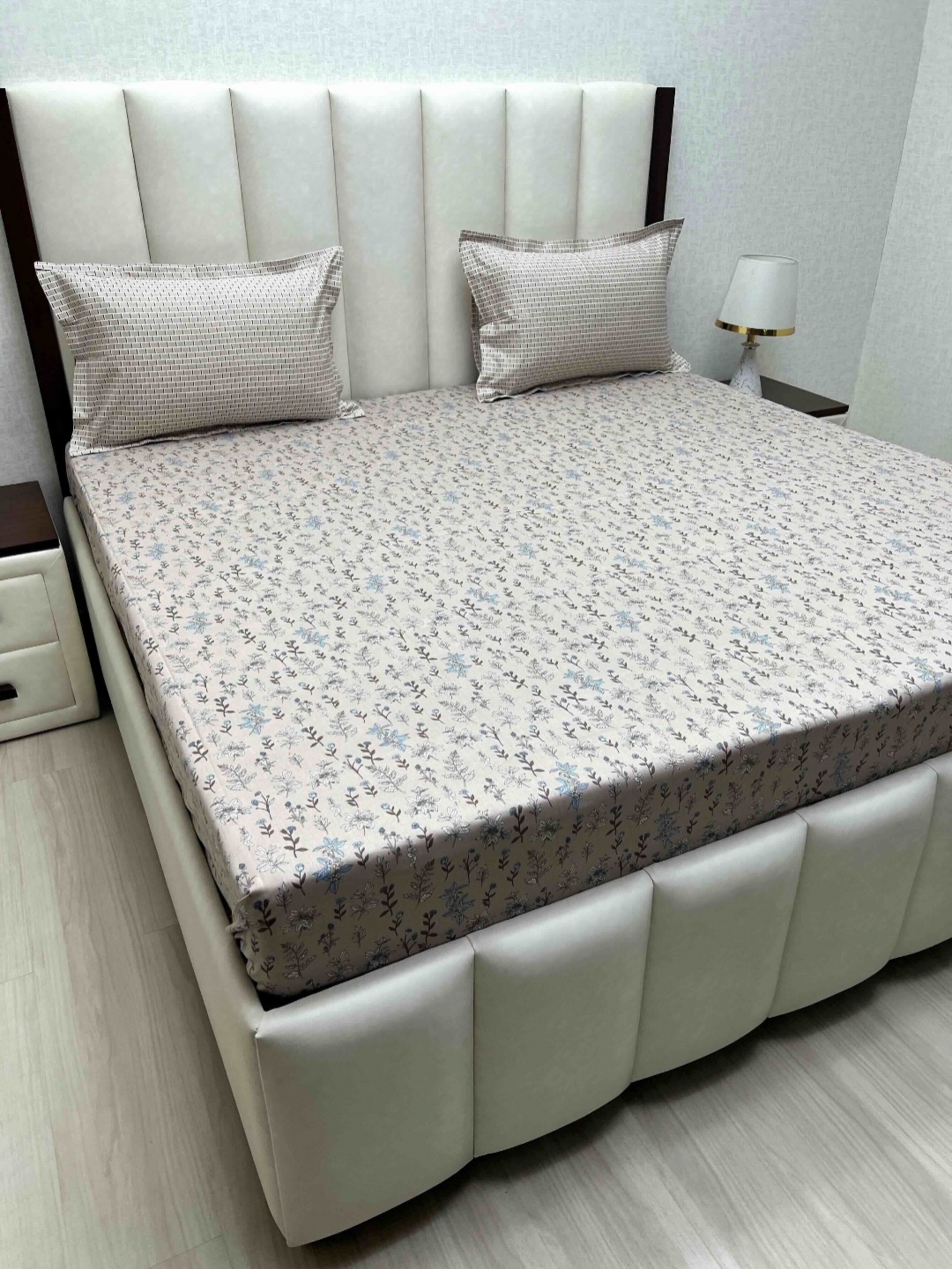 Pure Decor Lifestyle Brown Printed Pure Cotton 230TC King Bedsheet Sets - 2.74 m x 2.74 m
Pure Decor Lifestyle Brown Printed Pure Cotton 230TC King Bedsheet Sets - 2.74 m x 2.74 m