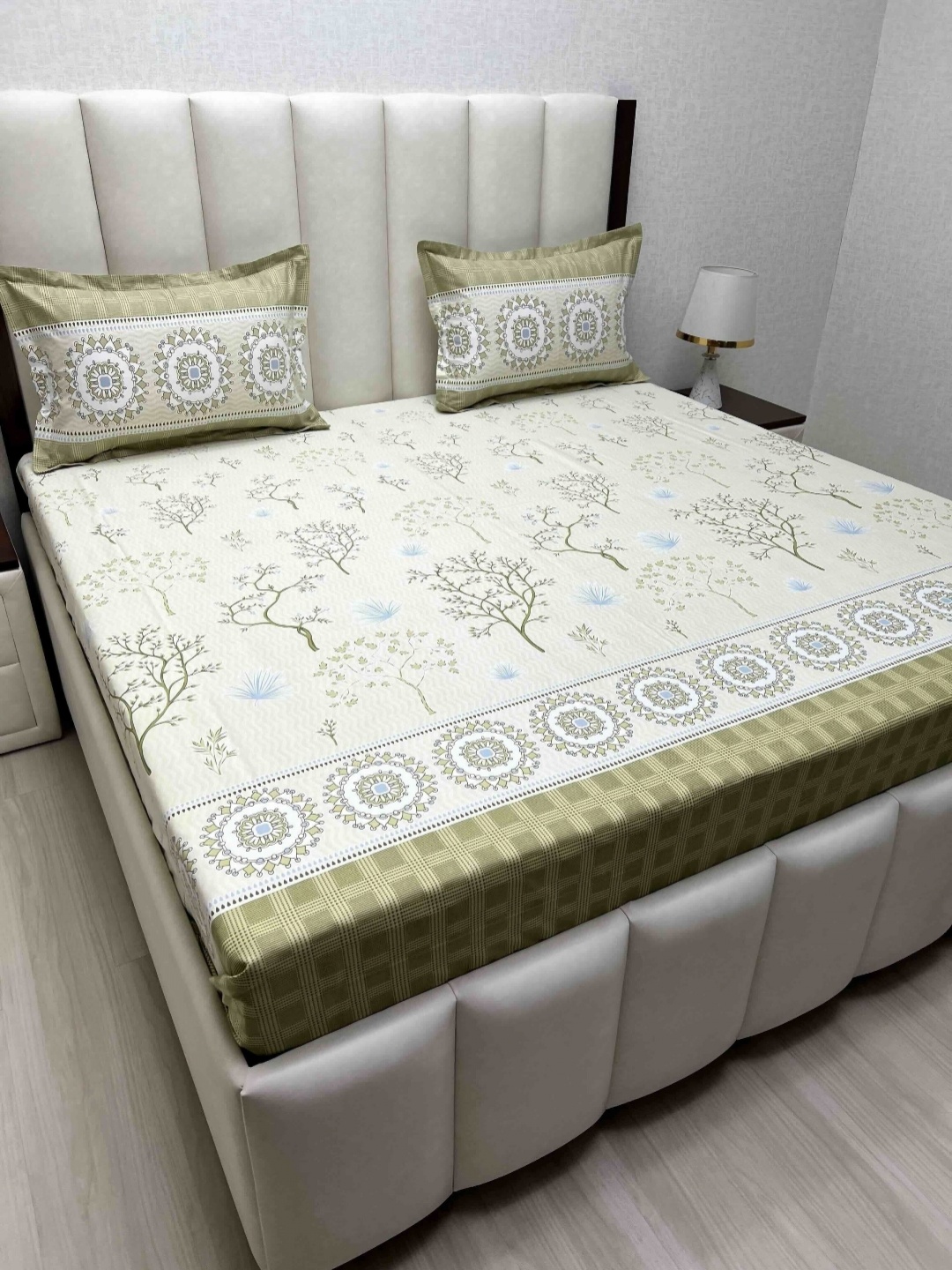 Pure Decor Lifestyle Green Printed Pure Cotton 350 TC King Bedsheet Set 2.74 m x 2.74 m
Pure Decor Lifestyle Green Printed Pure Cotton 350 TC King Bedsheet Set 2.74 m x 2.74 m