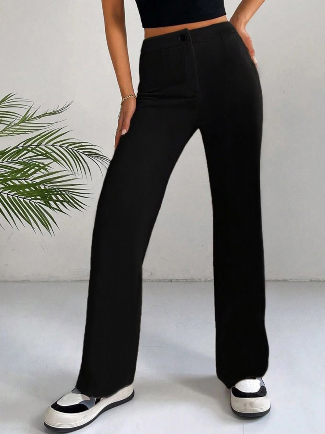 KERI PERRY Women Relaxed Straight Leg Travel Features Pleated High-Rise Wide Leg Trousers, Black
KERI PERRY Women Relaxed Straight Leg Travel Features Pleated High-Rise Wide Leg Trousers, Black