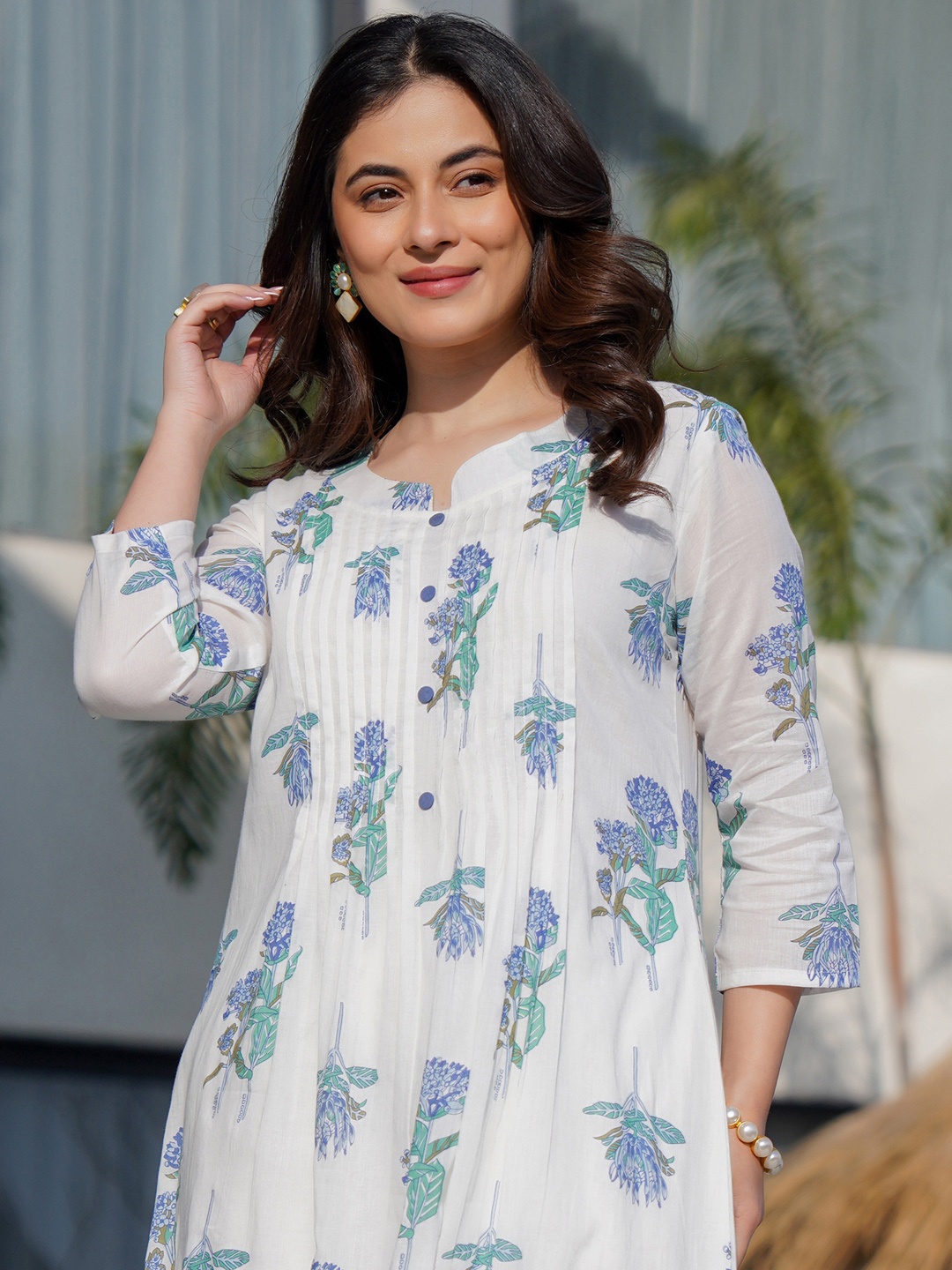 Indo Era Floral Printed Round Neck Panelled A-Line Pure Cotton Kurta With Trousers, White
Indo Era Floral Printed Round Neck Panelled A-Line Pure Cotton Kurta With Trousers, White