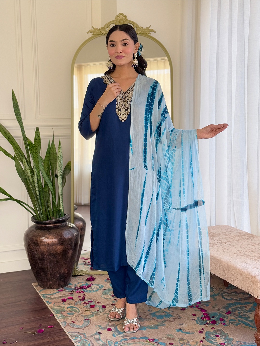 Moda Rapido Floral Embroidered Sequinned Straight Kurta With Trousers & Dupatta, Blue
Moda Rapido Floral Embroidered Sequinned Straight Kurta With Trousers & Dupatta, Blue