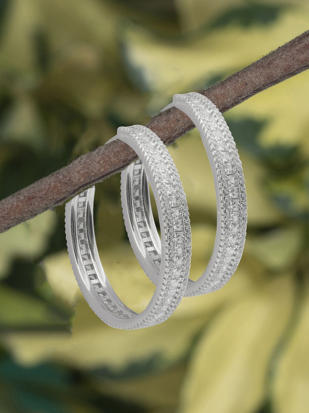 TOUCH925 925 Silver Cubic Zirconia Studded Contemporary Shaped Chunky Half Hoop Earrings
TOUCH925 925 Silver Cubic Zirconia Studded Contemporary Shaped Chunky Half Hoop Earrings
