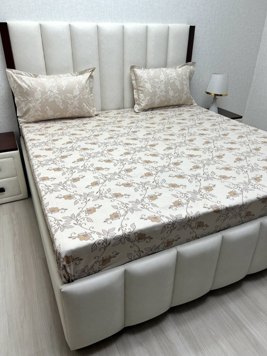 Pure Decor Lifestyle Brown Printed Pure Cotton 220 TC King Bedsheet Set 2.74 m x 2.74 m
Pure Decor Lifestyle Brown Printed Pure Cotton 220 TC King Bedsheet Set 2.74 m x 2.74 m