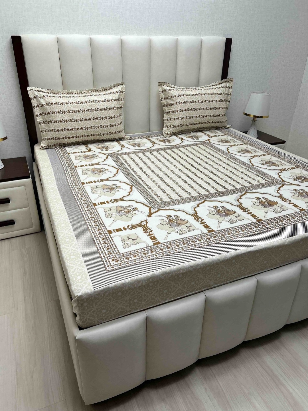 Pure Decor Lifestyle Brown Printed 220 TC Pure Cotton King Bedsheet Set- 2.74 m x 2.74 m
Pure Decor Lifestyle Brown Printed 220 TC Pure Cotton King Bedsheet Set- 2.74 m x 2.74 m