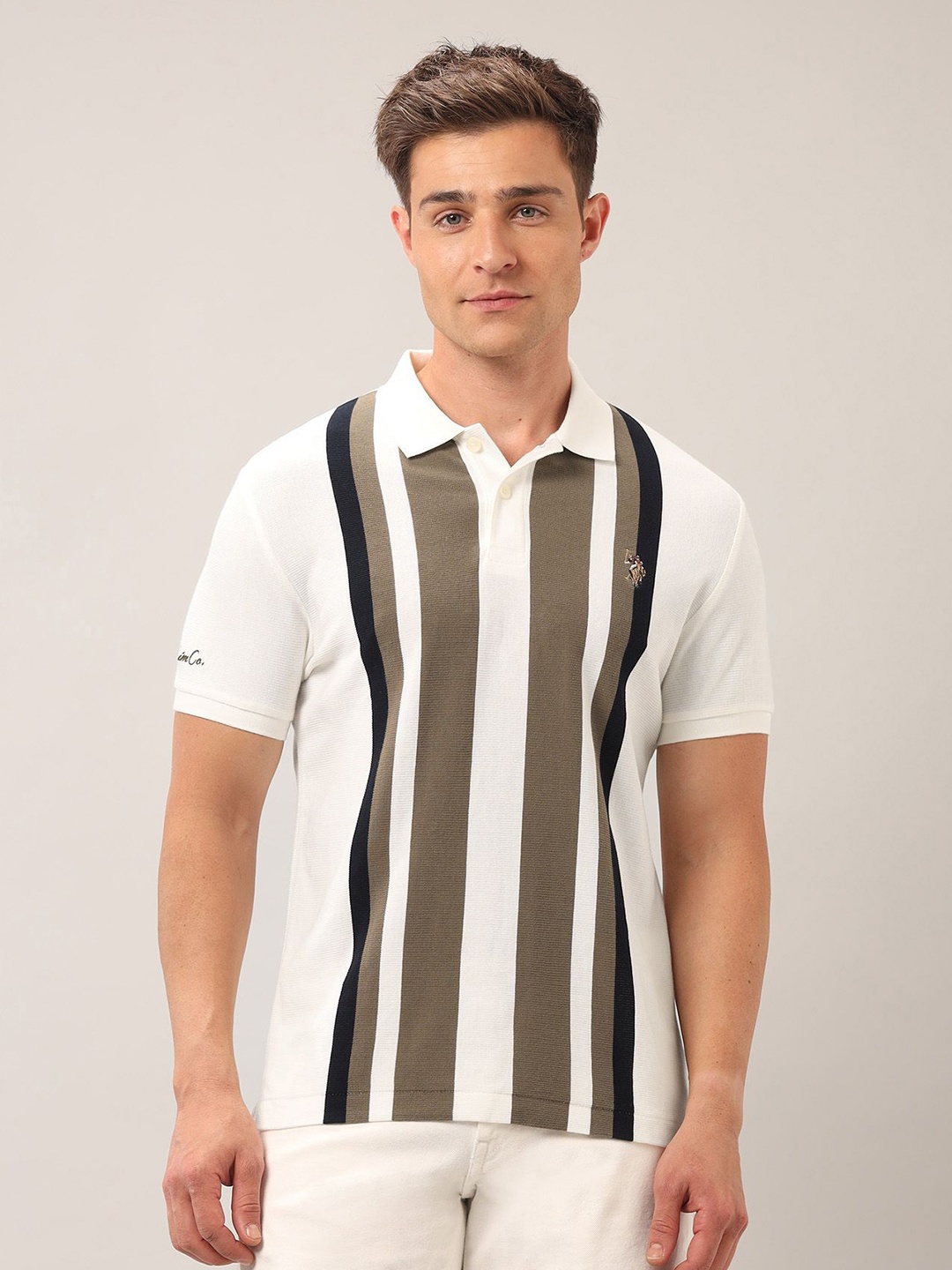 U.S. Polo Assn. Denim Co. Men Brand Logo Striped Polo Collar Pockets Slim Fit T-shirt, Beige
U.S. Polo Assn. Denim Co. Men Brand Logo Striped Polo Collar Pockets Slim Fit T-shirt, Beige