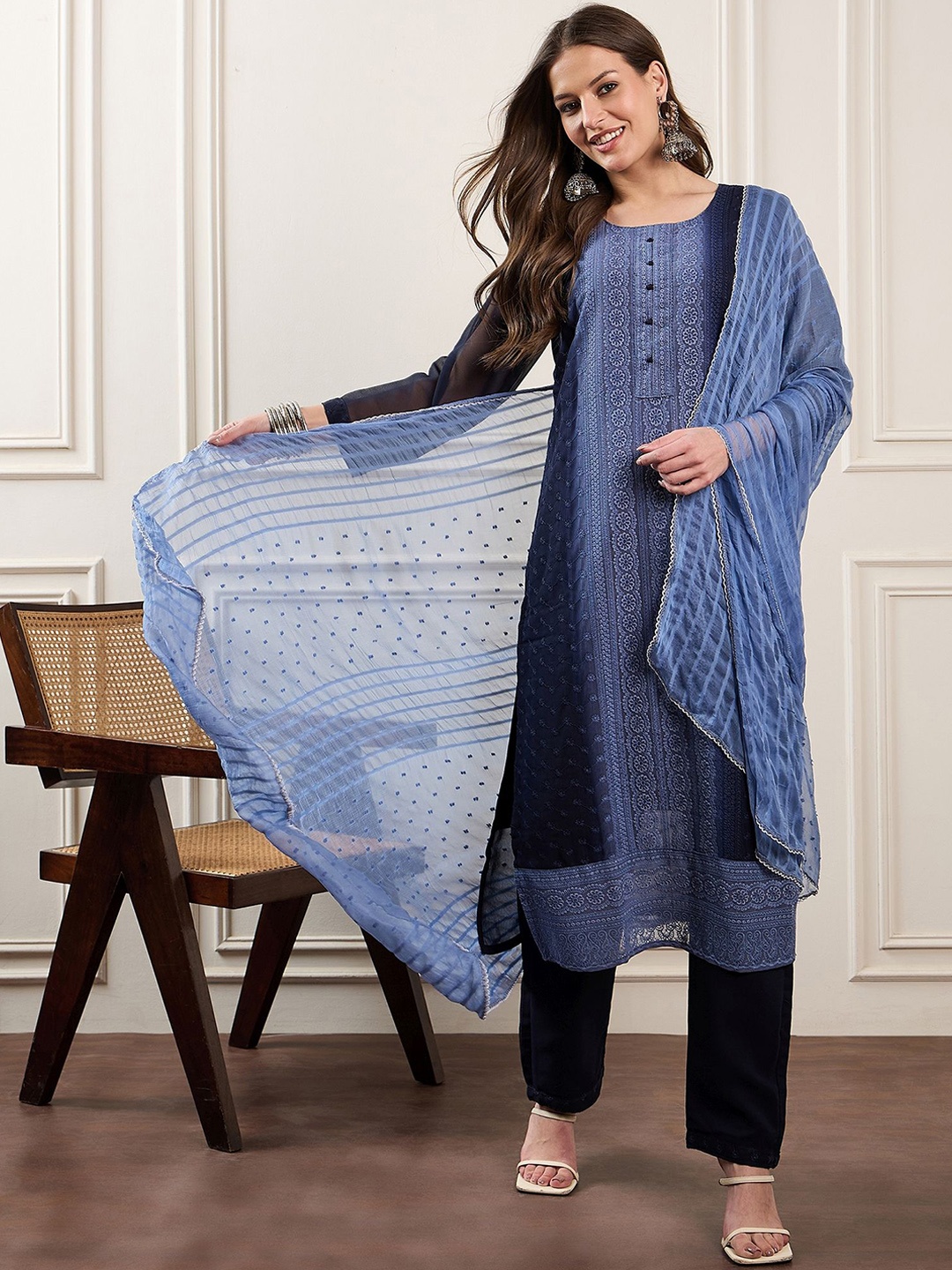 House of Pataudi Embroidered Ombre & Schiffli Straight Kurta With Trousers And Dupatta, Navy blue
House of Pataudi Embroidered Ombre & Schiffli Straight Kurta With Trousers And Dupatta, Navy blue