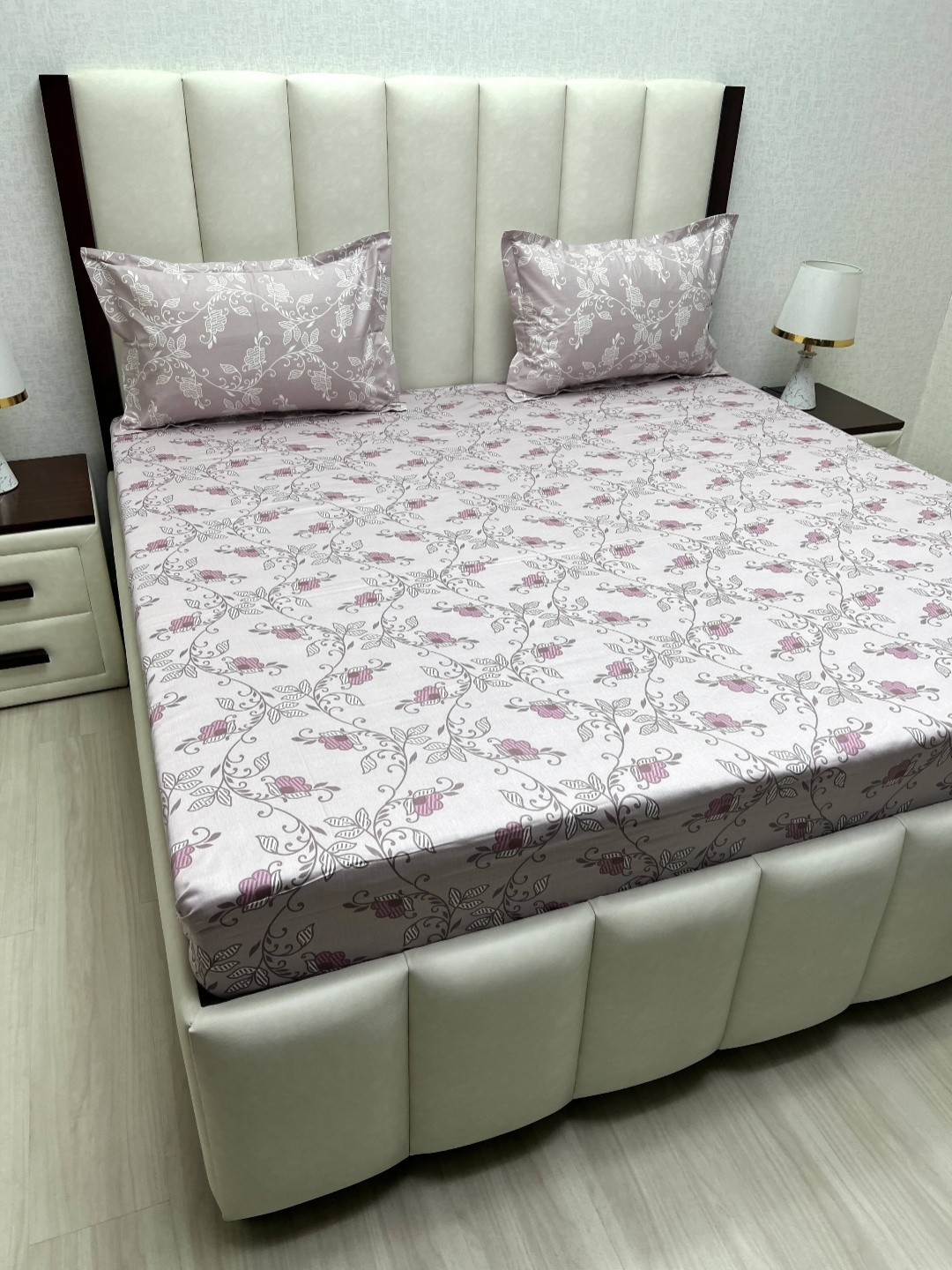 Pure Decor Lifestyle Purple Printed Pure Cotton 250TC King Bedsheet Sets - 2.74 m x 2.74 m
Pure Decor Lifestyle Purple Printed Pure Cotton 250TC King Bedsheet Sets - 2.74 m x 2.74 m