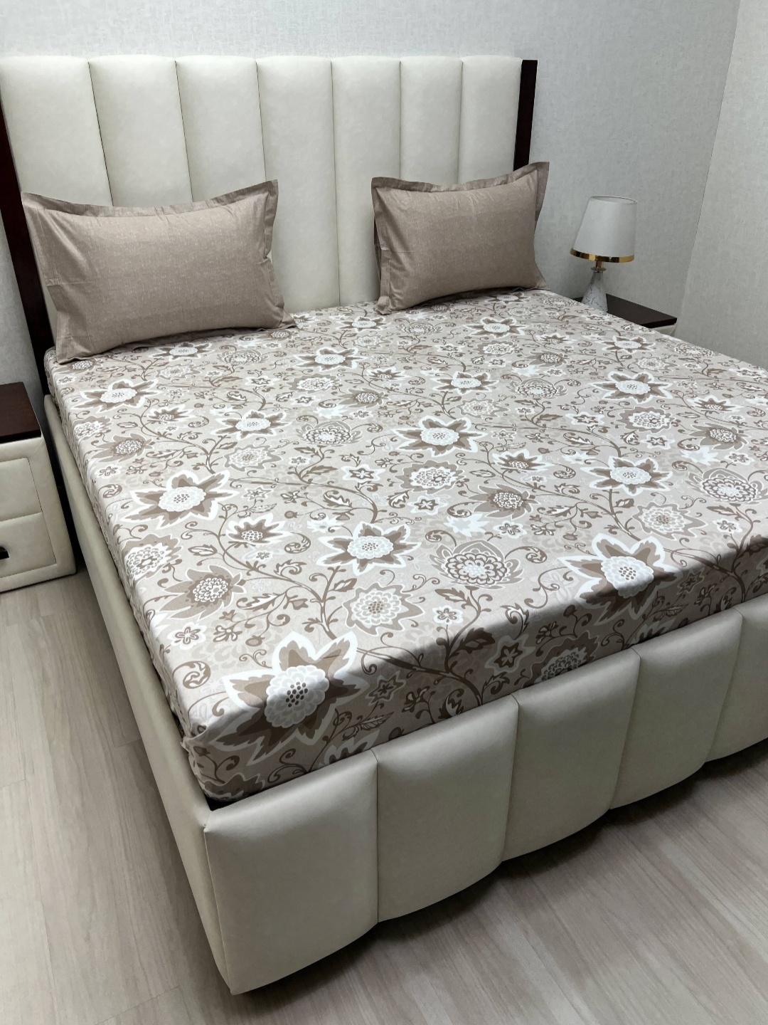 Pure Decor Lifestyle Brown Printed Pure Cotton 220 TC King Bedsheet Set 2.74m x 2.74m
Pure Decor Lifestyle Brown Printed Pure Cotton 220 TC King Bedsheet Set 2.74m x 2.74m