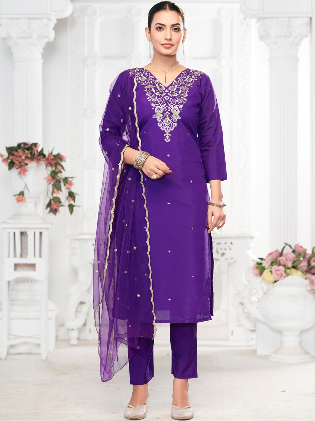 Rensa Women Embroidered Regular Sequinned Kurta with Trousers & With Dupatta, Purple
Rensa Women Embroidered Regular Sequinned Kurta with Trousers & With Dupatta, Purple