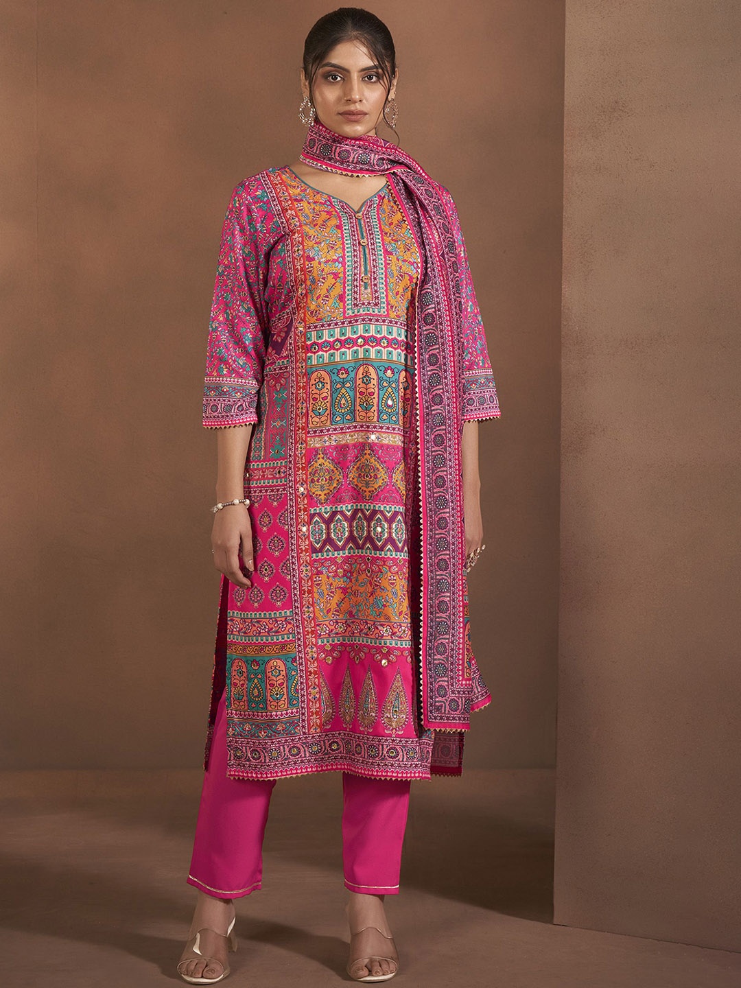 Anouk Floral Printed Sweetheart Neck Gotta Patti Straight Kurta With Trousers & Dupatta, Pink
Anouk Floral Printed Sweetheart Neck Gotta Patti Straight Kurta With Trousers & Dupatta, Pink
