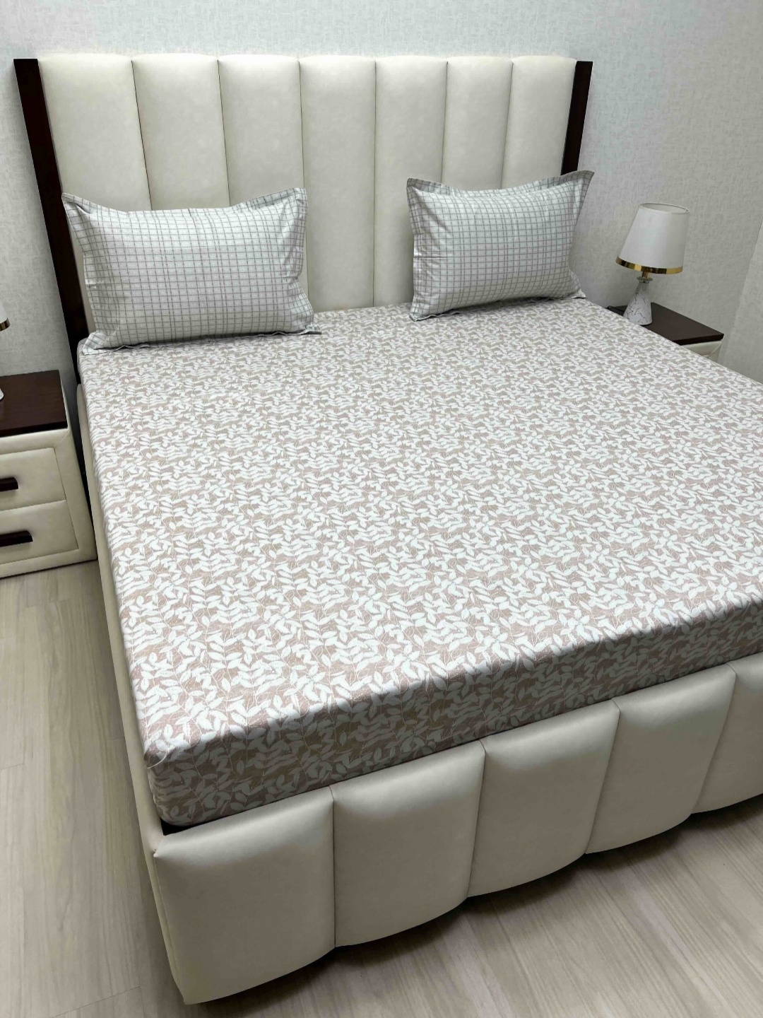Pure Decor Lifestyle White Printed Pure Cotton 250 TC King Bedsheet Set 2.74m x 2.74m
Pure Decor Lifestyle White Printed Pure Cotton 250 TC King Bedsheet Set 2.74m x 2.74m