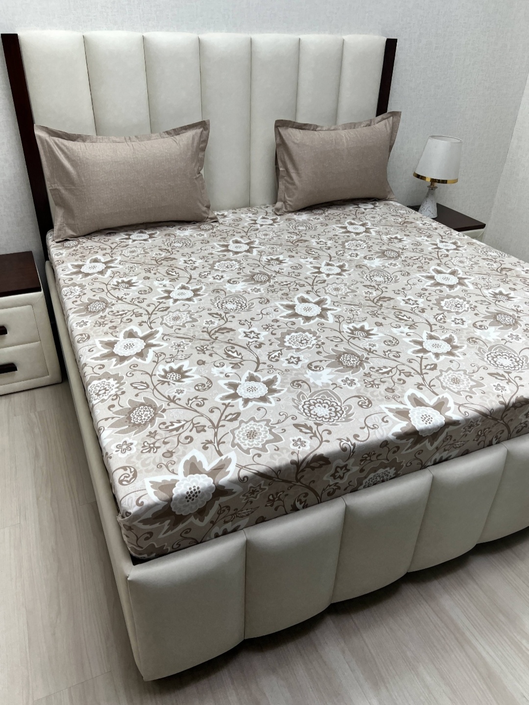 Pure Decor Lifestyle Brown Printed Pure Cotton 300TC King Bedsheet Sets - 2.74 m x 2.74
Pure Decor Lifestyle Brown Printed Pure Cotton 300TC King Bedsheet Sets - 2.74 m x 2.74