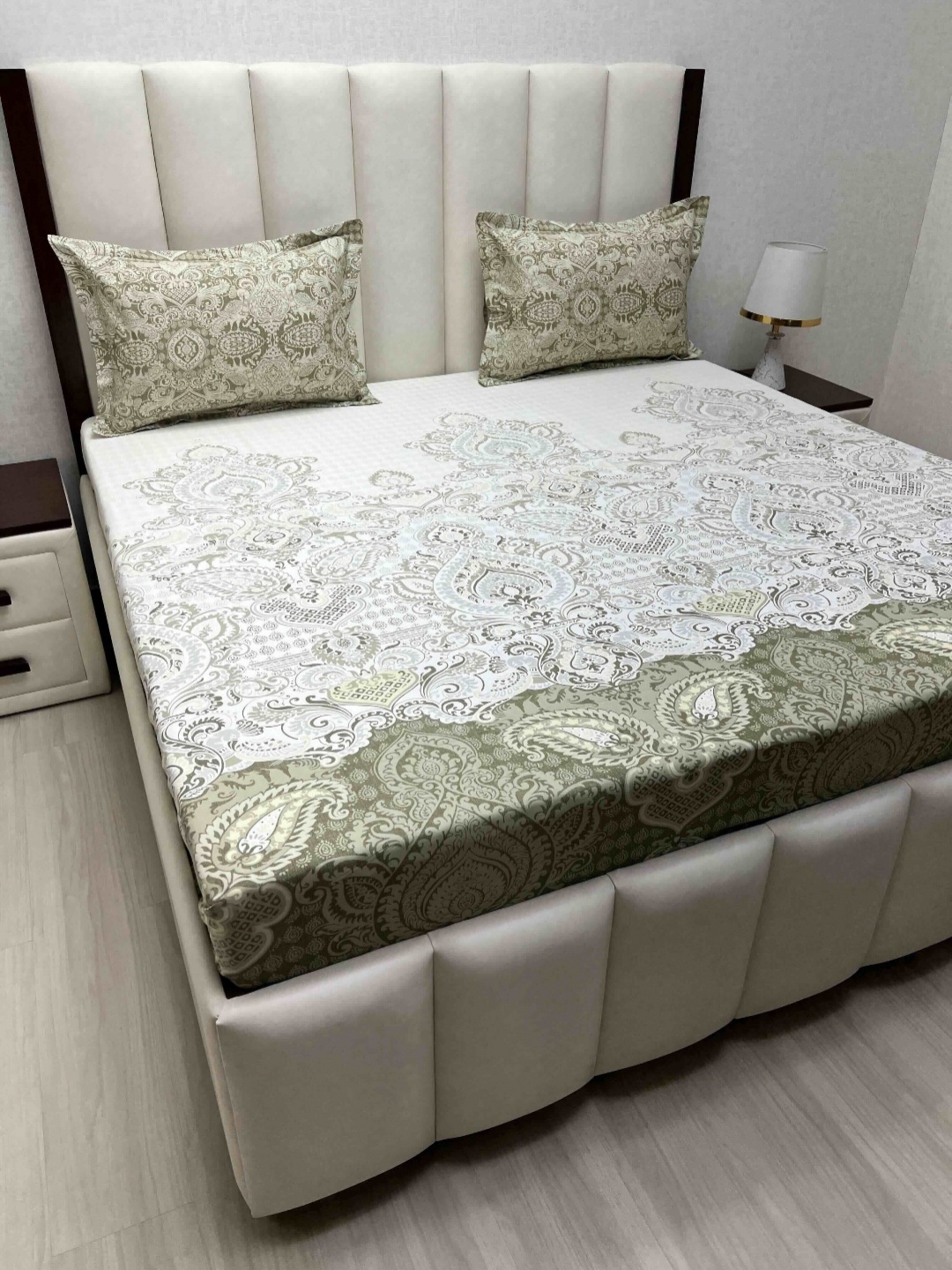 Pure Decor Lifestyle White Printed Pure Cotton 300 TC King Bedsheet Set 2.74m x 2.74m, Green
Pure Decor Lifestyle White Printed Pure Cotton 300 TC King Bedsheet Set 2.74m x 2.74m, Green