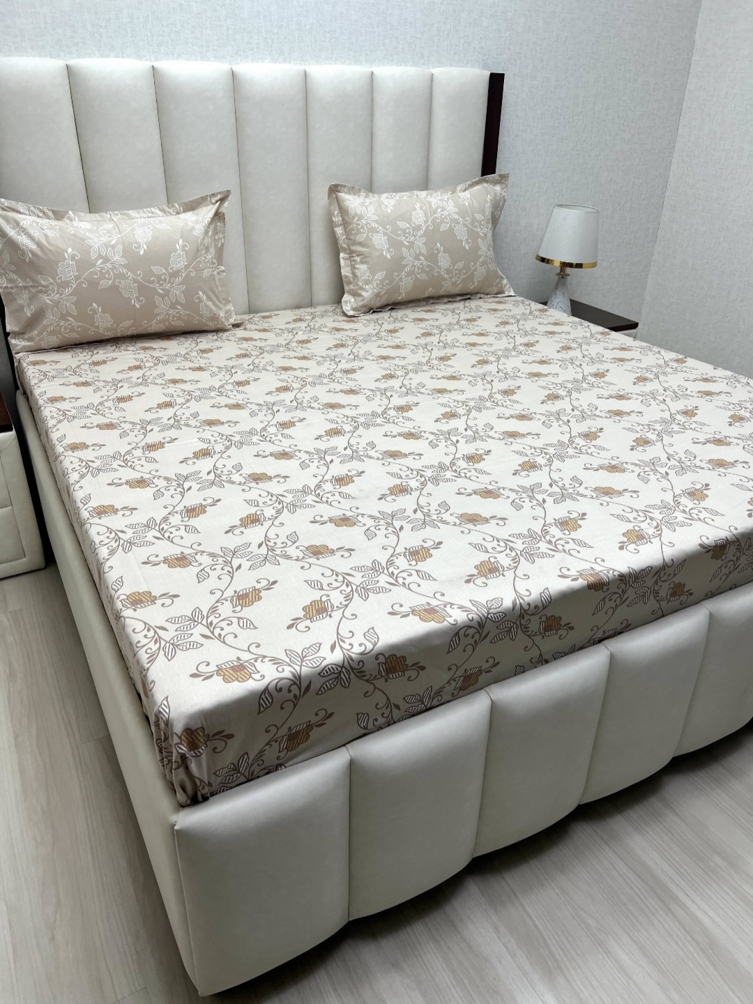 Pure Decor Lifestyle Brown Printed Pure Cotton 230 TC King Bedsheet Set 2.74 m x 2.74 m
Pure Decor Lifestyle Brown Printed Pure Cotton 230 TC King Bedsheet Set 2.74 m x 2.74 m
