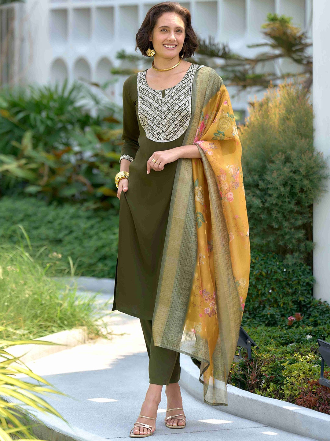 MOJILAA Women Embroidered Regular Sequinned Kurta with Trousers & With Dupatta, Green
MOJILAA Women Embroidered Regular Sequinned Kurta with Trousers & With Dupatta, Green