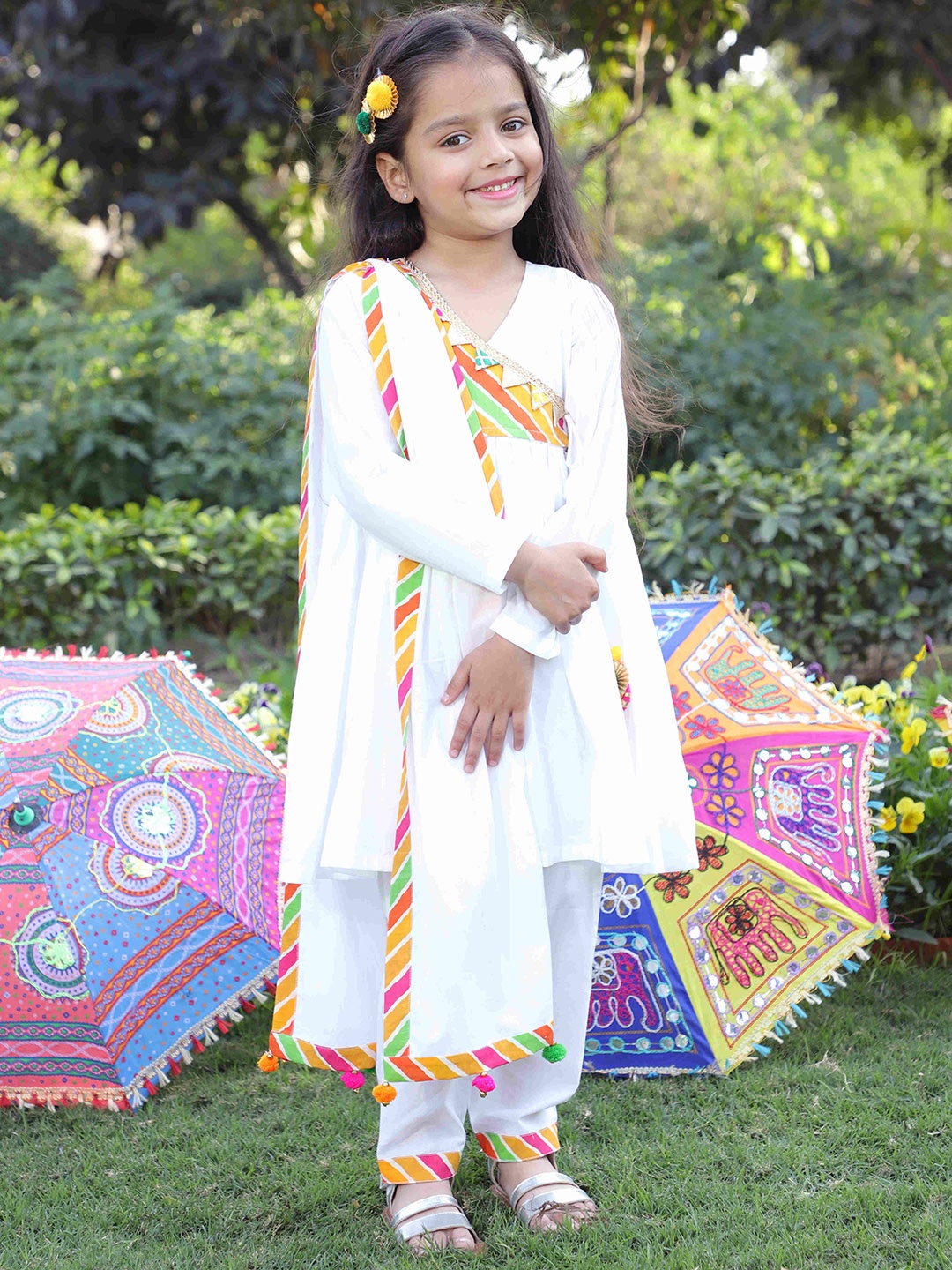 EthIndia Girls Geometric Yoke Design Angrakha Pure Cotton Kurta With Pyjama & Dupatta, White
EthIndia Girls Geometric Yoke Design Angrakha Pure Cotton Kurta With Pyjama & Dupatta, White