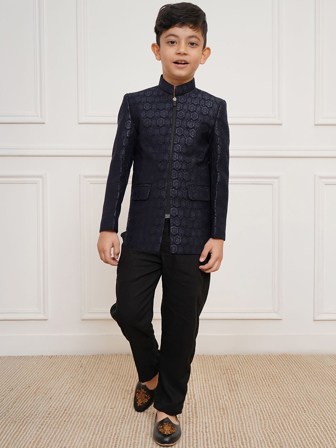 VASTRAMAY Boys Self Designed Mandarin Collar Slim Fit Bandhgala Two-Piece Suit, Navy blue
VASTRAMAY Boys Self Designed Mandarin Collar Slim Fit Bandhgala Two-Piece Suit, Navy blue