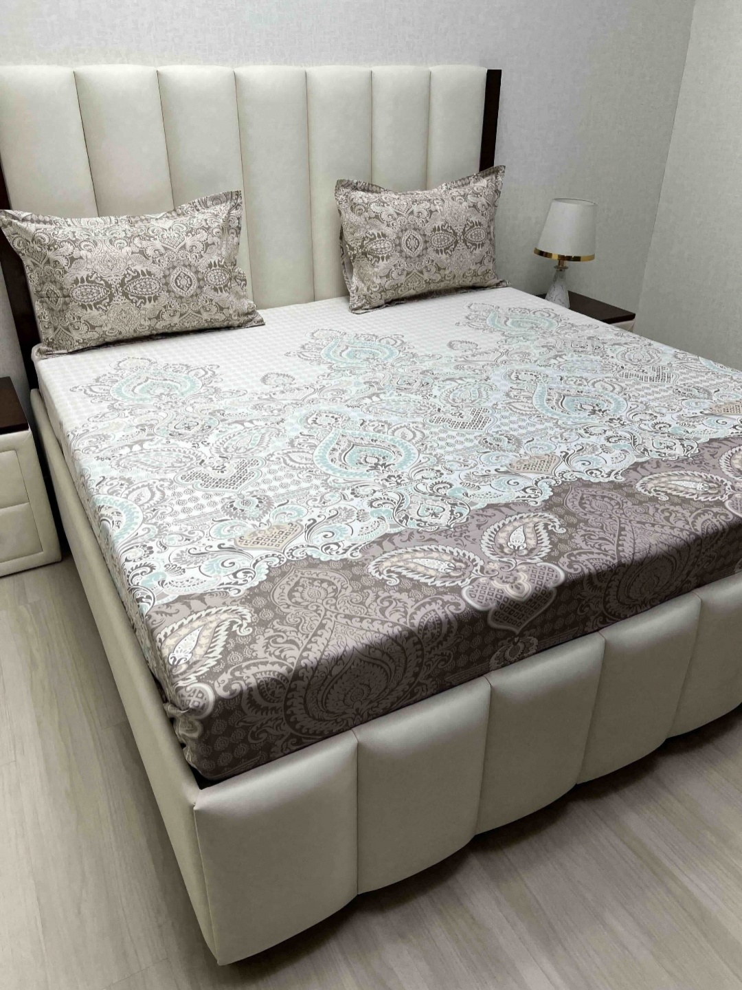 Pure Decor Lifestyle White Printed Pure Cotton 350TC King Bedsheet Set - 2.74 m x 2.74
Pure Decor Lifestyle White Printed Pure Cotton 350TC King Bedsheet Set - 2.74 m x 2.74