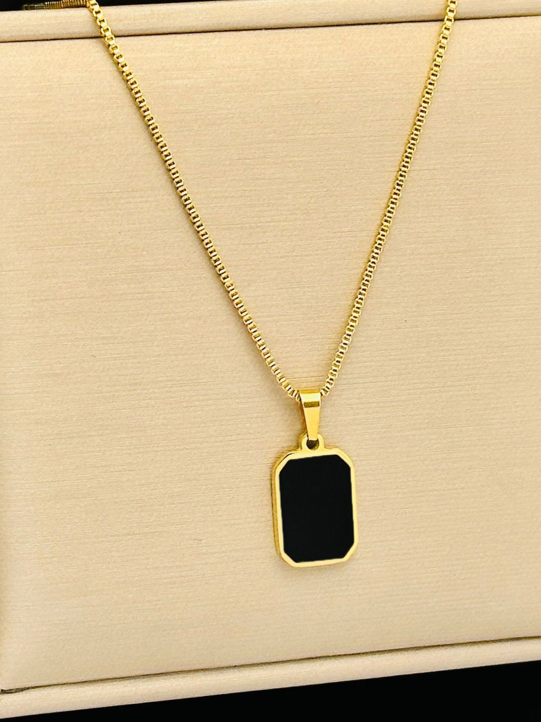 BEYTER Gold-Plated Stainless Steel Artificial Stones Studded Rectangle Pendant With Chain
BEYTER Gold-Plated Stainless Steel Artificial Stones Studded Rectangle Pendant With Chain