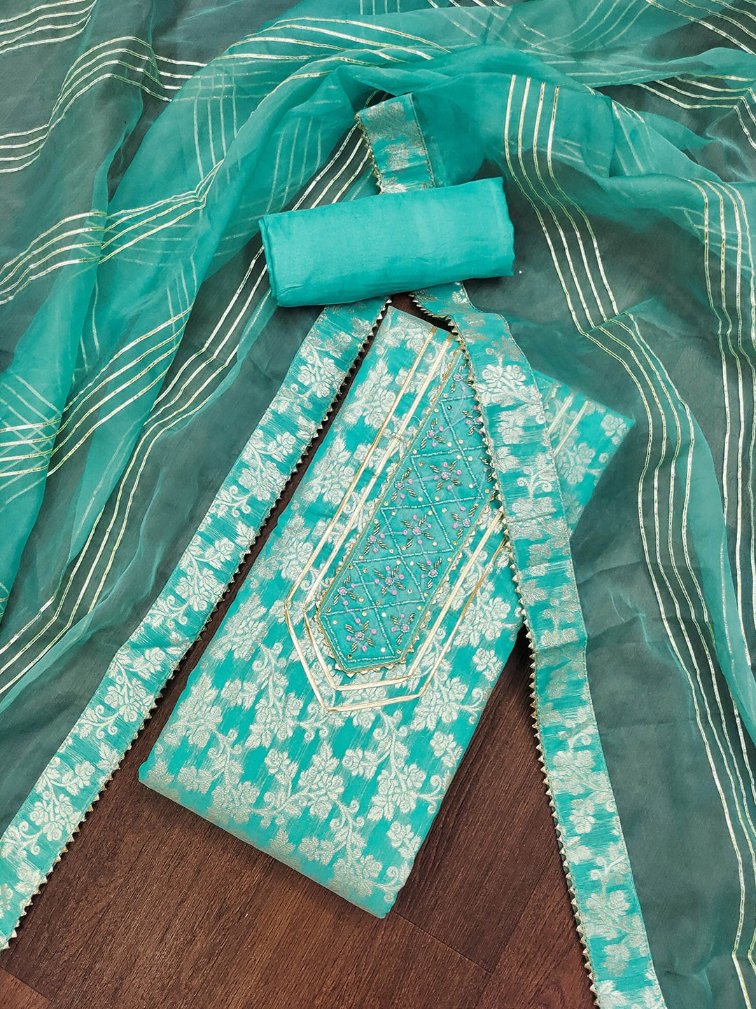SAINOOR Floral Woven Design Beads & Stones Jacquard Silk Semi-Stitched Dress Material, Sea green
SAINOOR Floral Woven Design Beads & Stones Jacquard Silk Semi-Stitched Dress Material, Sea green