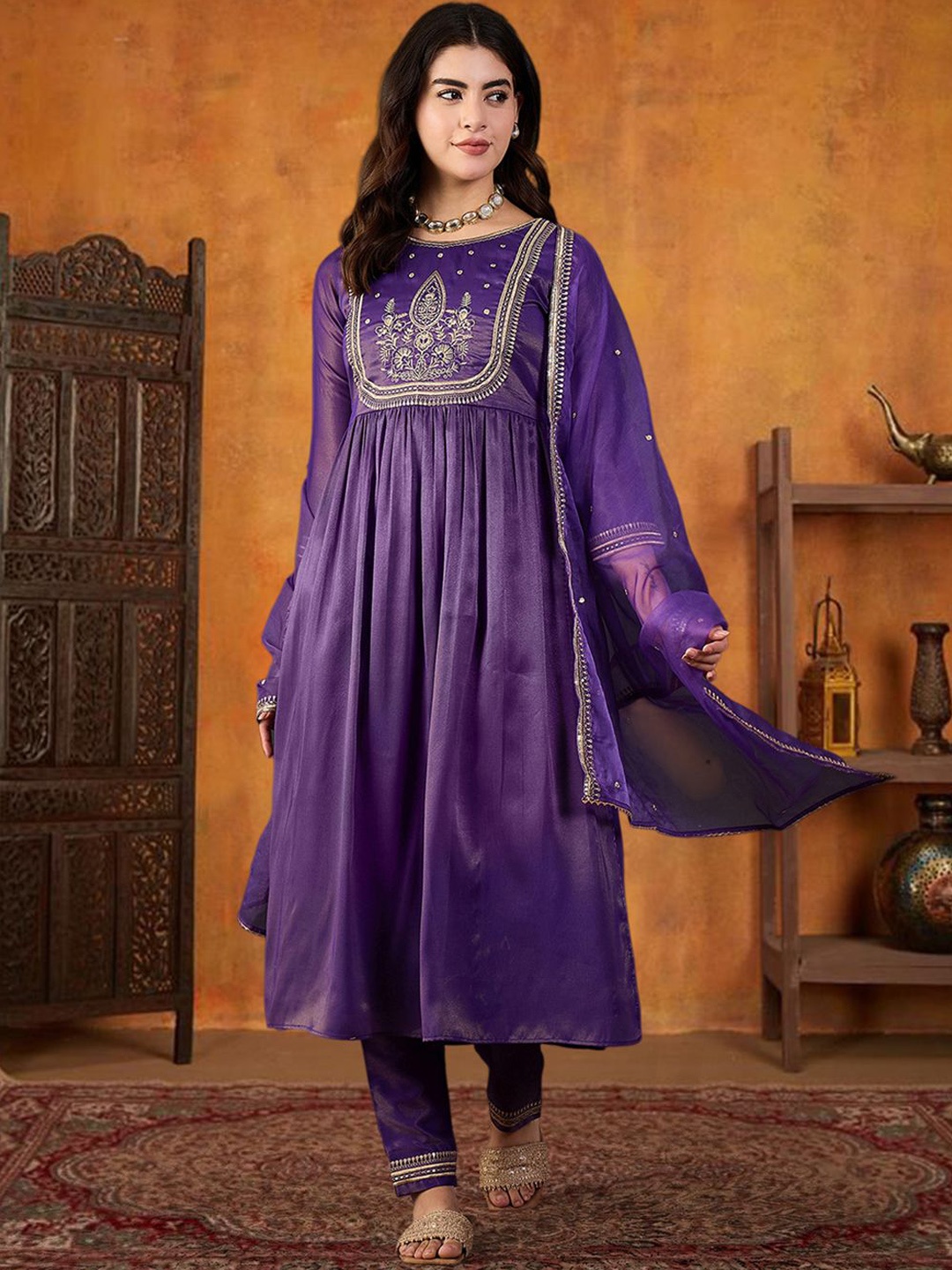 Sangria Floral Yoke Design Round Neck Pleated Sequinned Kurta With Trouser & Dupatta, Purple
Sangria Floral Yoke Design Round Neck Pleated Sequinned Kurta With Trouser & Dupatta, Purple