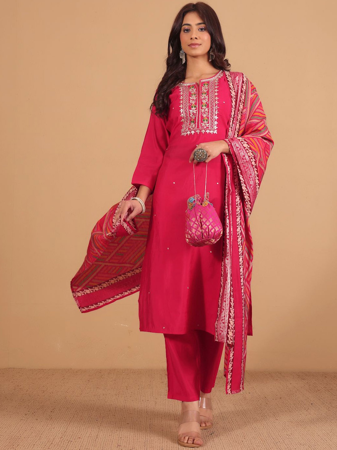 House of Pataudi Floral Embroidered Pure Cotton Straight Kurta With Trousers & Dupatta, Fuchsia
House of Pataudi Floral Embroidered Pure Cotton Straight Kurta With Trousers & Dupatta, Fuchsia