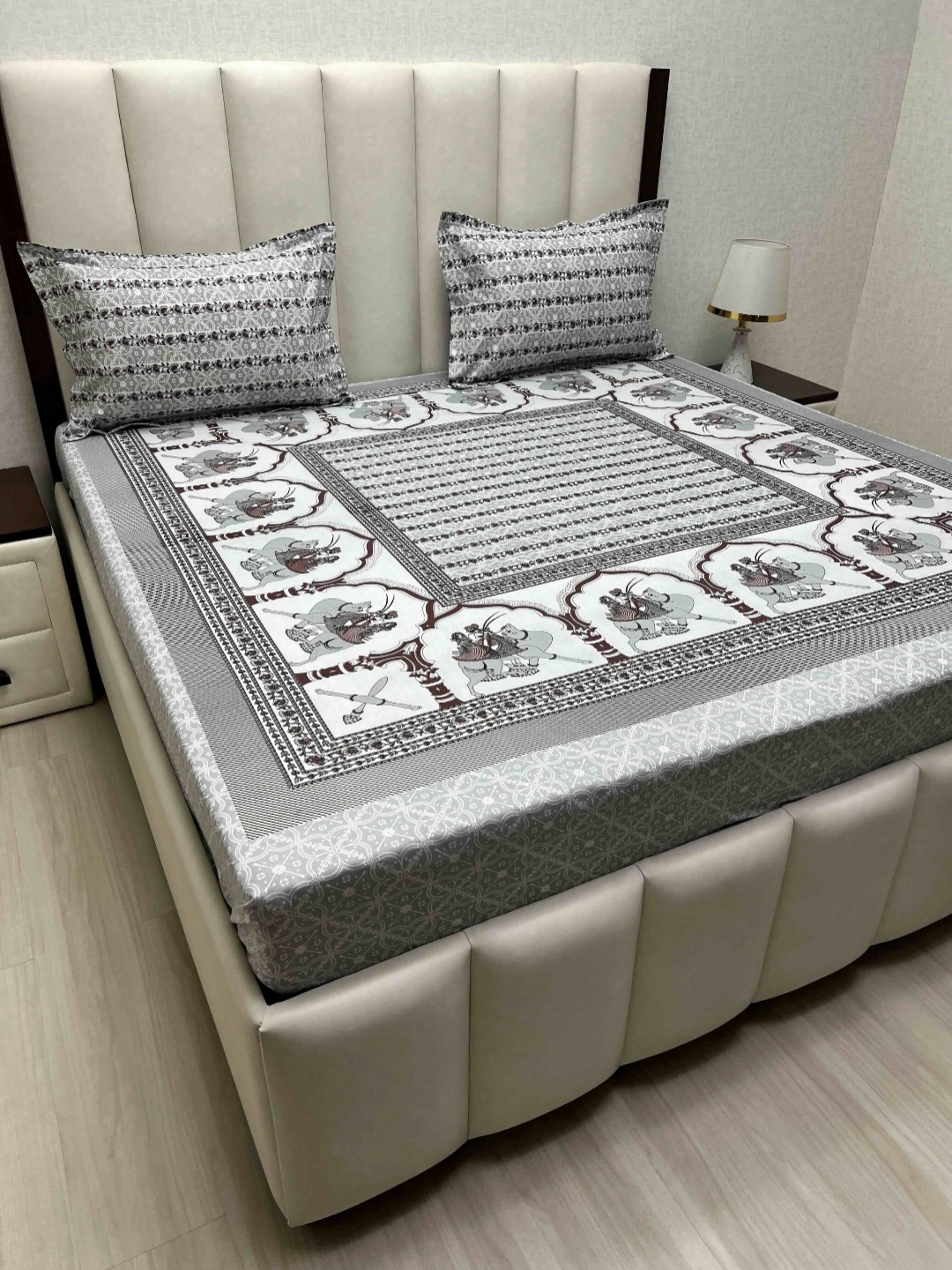 Pure Decor Lifestyle Grey Printed Pure Cotton 230 TC King Bedsheet Set 2.74m x 2.74m
Pure Decor Lifestyle Grey Printed Pure Cotton 230 TC King Bedsheet Set 2.74m x 2.74m