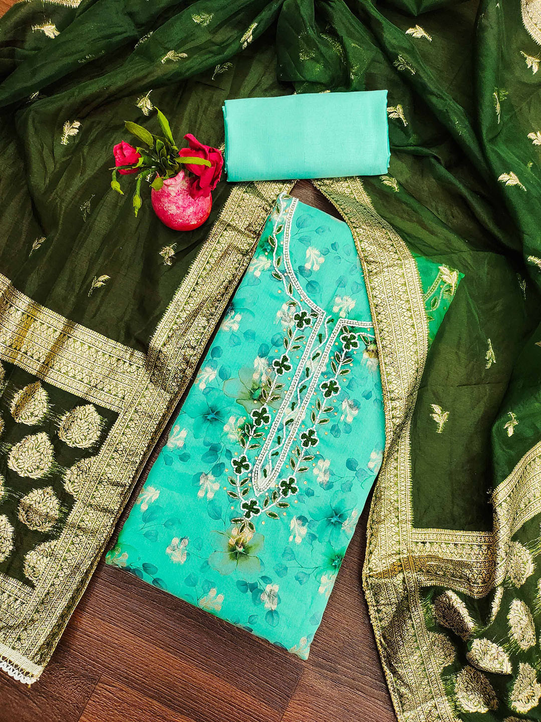 SAINOOR Floral Printed Beads Work Organza Unstitched Dress Material, Sea green
SAINOOR Floral Printed Beads Work Organza Unstitched Dress Material, Sea green