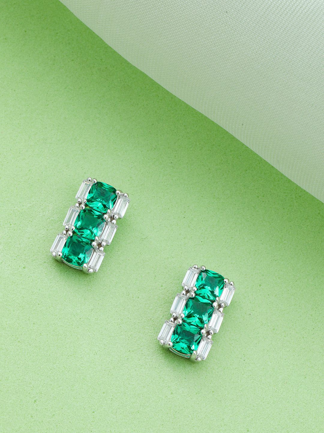 MAIRA 925 Sterling Silver Rhodium-Plated Cubic Zirconia Studded Classic Shaped Studs
MAIRA 925 Sterling Silver Rhodium-Plated Cubic Zirconia Studded Classic Shaped Studs