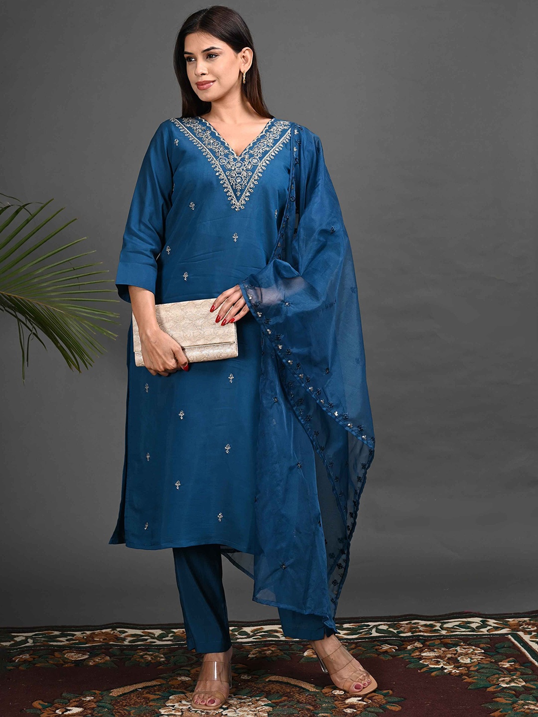 GOLDSTROMS Floral Embroidered Zari Georgette Straight Kurta With Trousers & Dupatta, Blue
GOLDSTROMS Floral Embroidered Zari Georgette Straight Kurta With Trousers & Dupatta, Blue