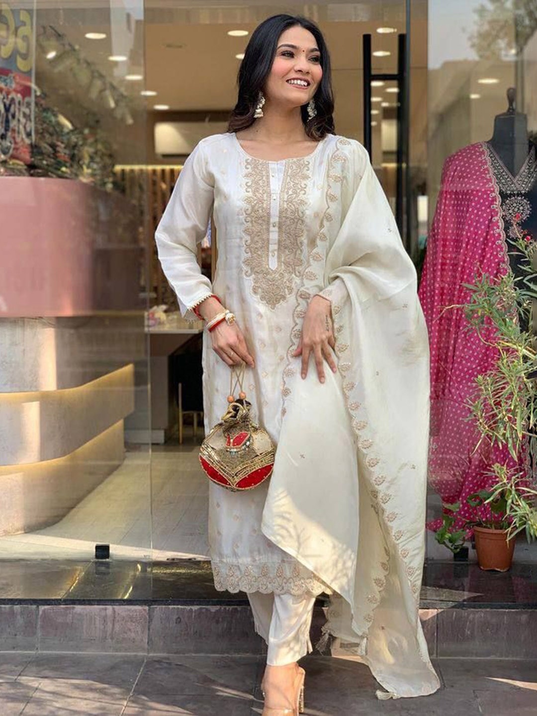 KAUTIK FABRICS Women Ethnic Motifs Embroidered Regular Thread Work Kurta with Trousers & With Dupatta, Cream
KAUTIK FABRICS Women Ethnic Motifs Embroidered Regular Thread Work Kurta with Trousers & With Dupatta, Cream
