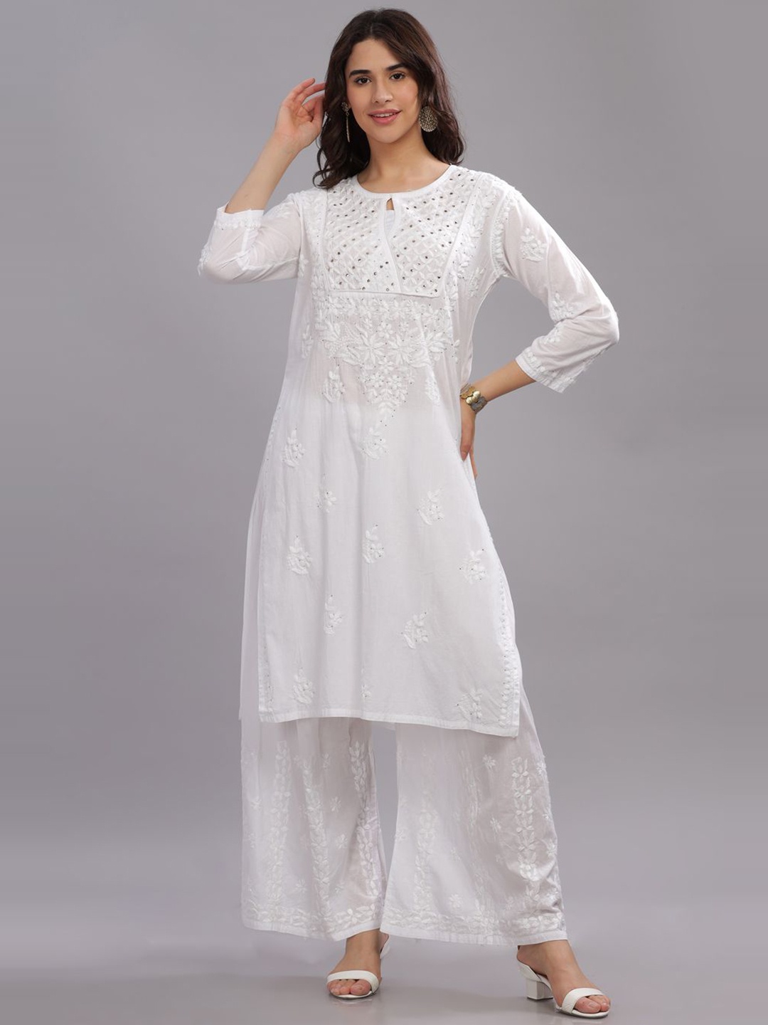 Club Loom Floral Embroidered Keyhole Neck Chikankari Pure Cotton Straight Kurta, White
Club Loom Floral Embroidered Keyhole Neck Chikankari Pure Cotton Straight Kurta, White