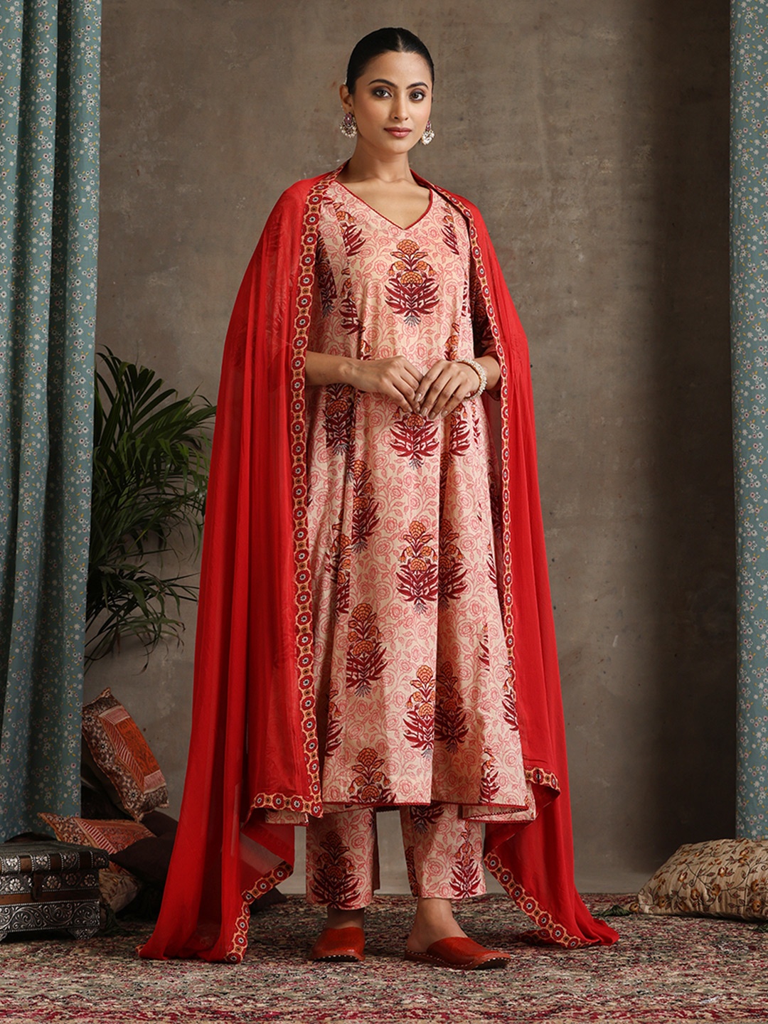 Khushal K Floral Printed V-Neck Pure Cotton Anarkali Kurta With Trousers & Dupatta, Red
Khushal K Floral Printed V-Neck Pure Cotton Anarkali Kurta With Trousers & Dupatta, Red