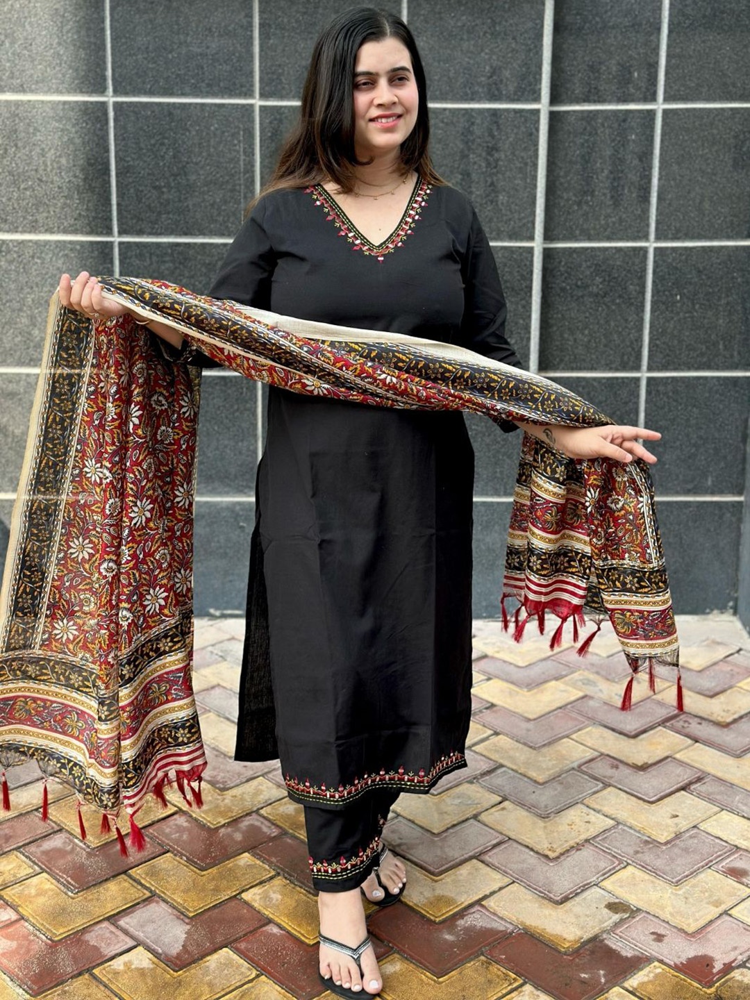 Vijaylaxmi Ethnic for Everyday Cotton Embroidered kurta set with Kalamkari dupatta, Black
Vijaylaxmi Ethnic for Everyday Cotton Embroidered kurta set with Kalamkari dupatta, Black
