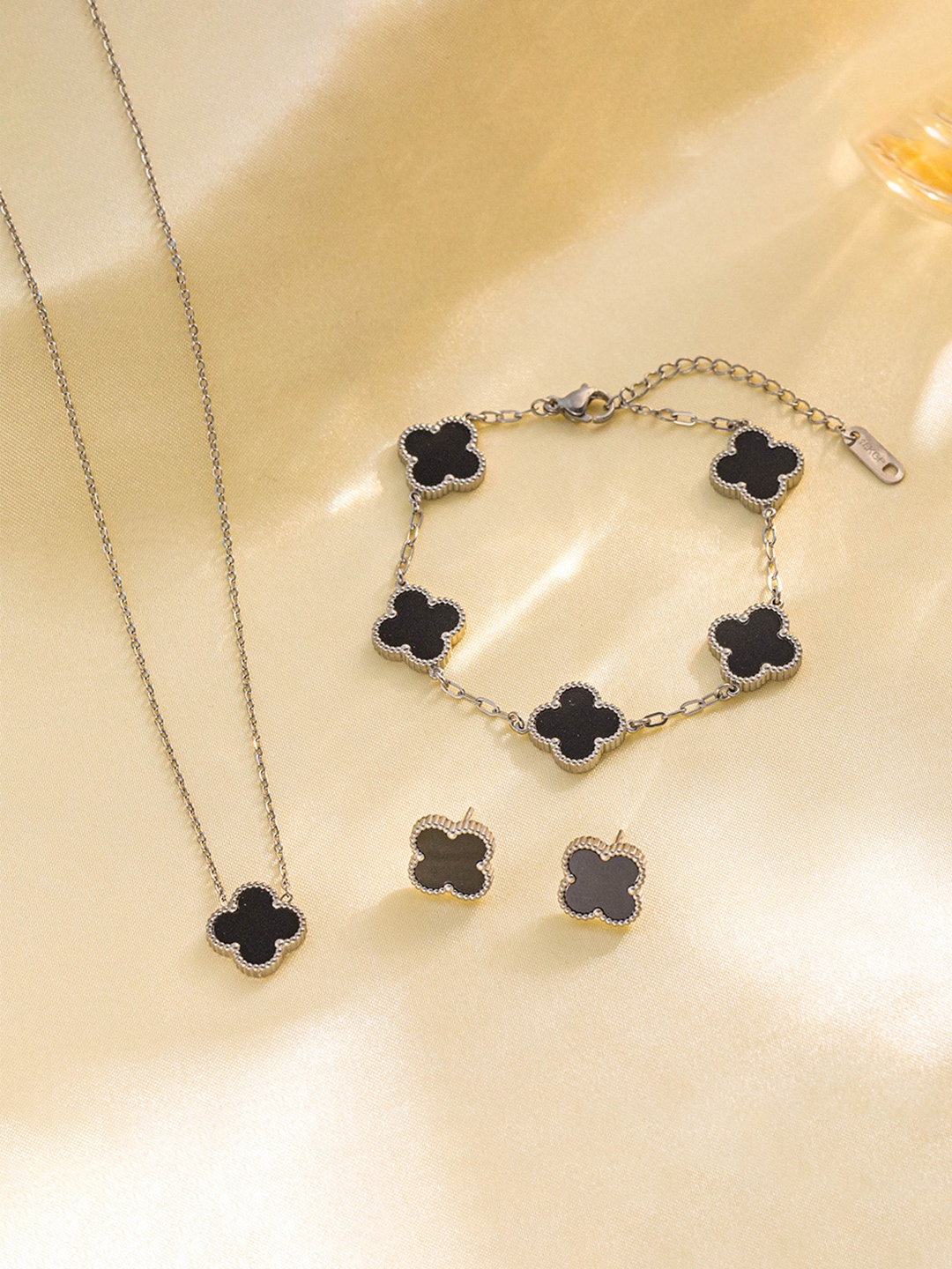 DressBerry Stainless Steel Gold Plated Stones Studded Anti Tarnish Clover Jewellery Set
DressBerry Stainless Steel Gold Plated Stones Studded Anti Tarnish Clover Jewellery Set
