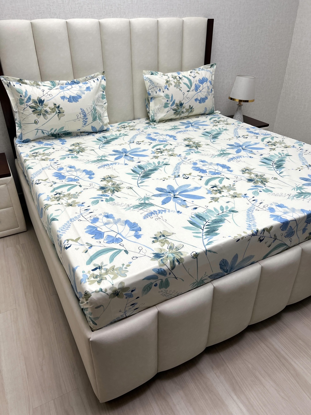 Pure Decor Royal Velar White Printed Pure Cotton 260TC King Bedsheet Set 2.74mx2.74m
Pure Decor Royal Velar White Printed Pure Cotton 260TC King Bedsheet Set 2.74mx2.74m